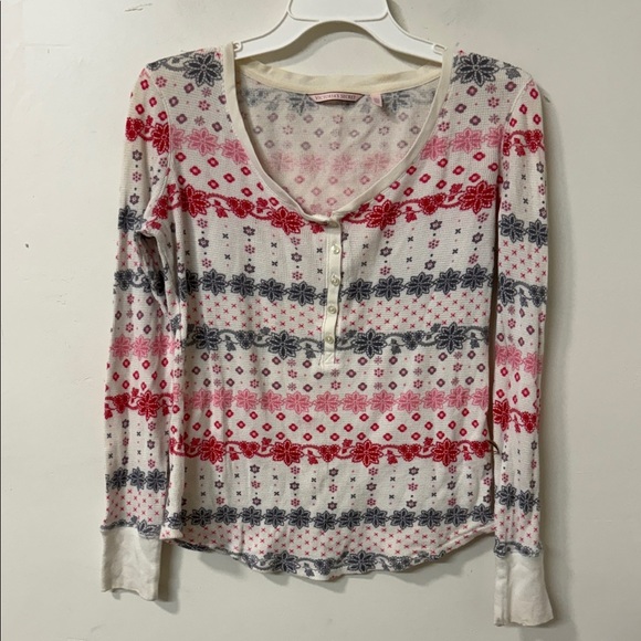 Victoria's Secret Tops - Victoria's Secret Red and Gray Patterned Long Sleeve Top 2014